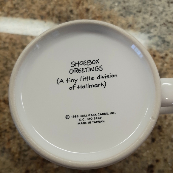 HALLMARK SHOEBOX GREETING MUG - Picture 6 of 9